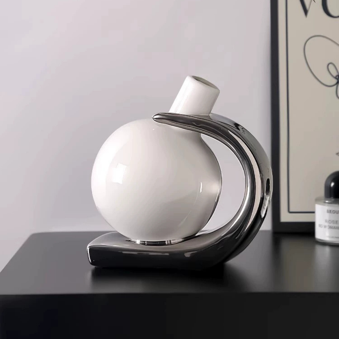 Modern Nordic Style Ceramic Flower Vase With Flower