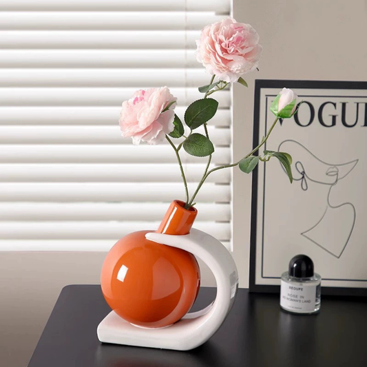 Modern Nordic Style Ceramic Flower Vase With Flower