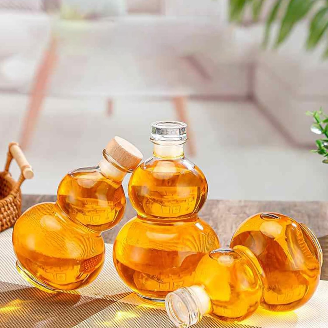 Elegant Glass Whiskey Decanter Gourd Shape Design Bottle