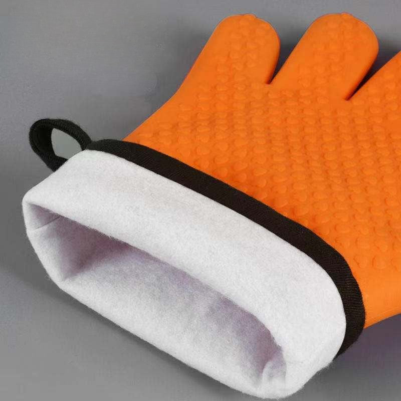 Heat-Resistant Silicone Oven Gloves with Cotton Lining